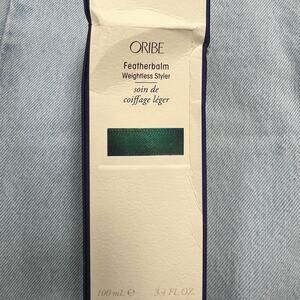 Oribe Featherbalm weightless styler